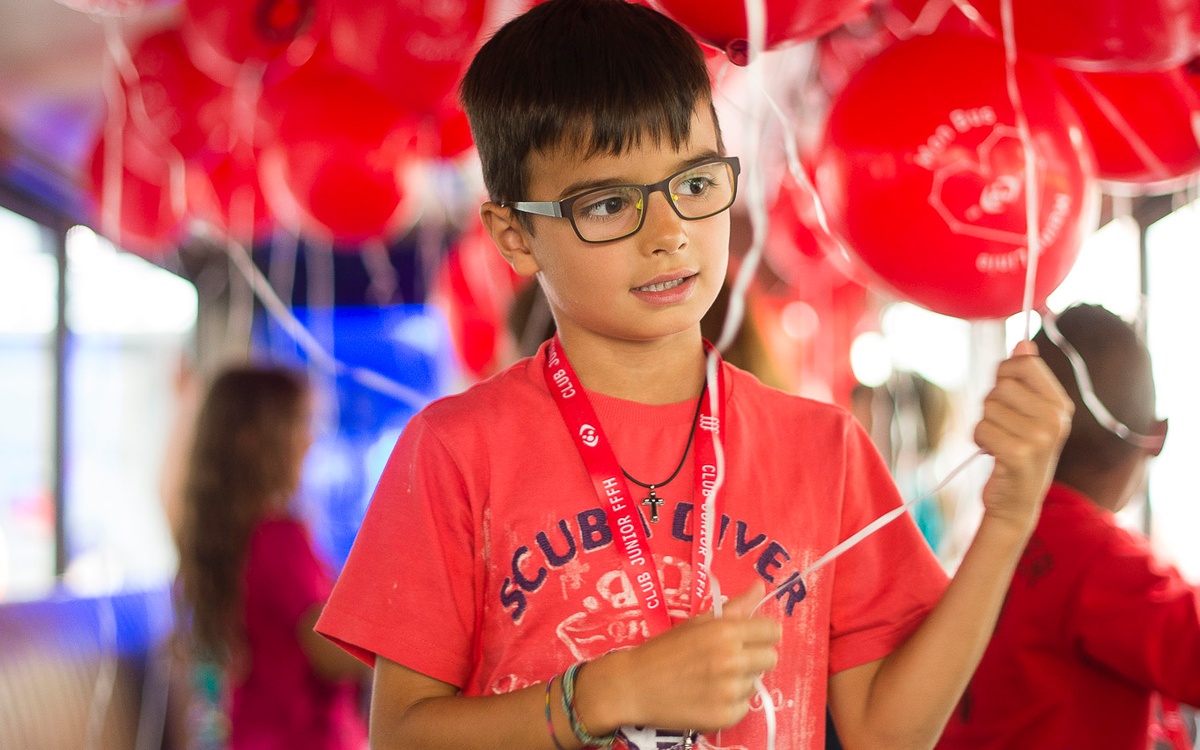 © MeyerKangangi.com