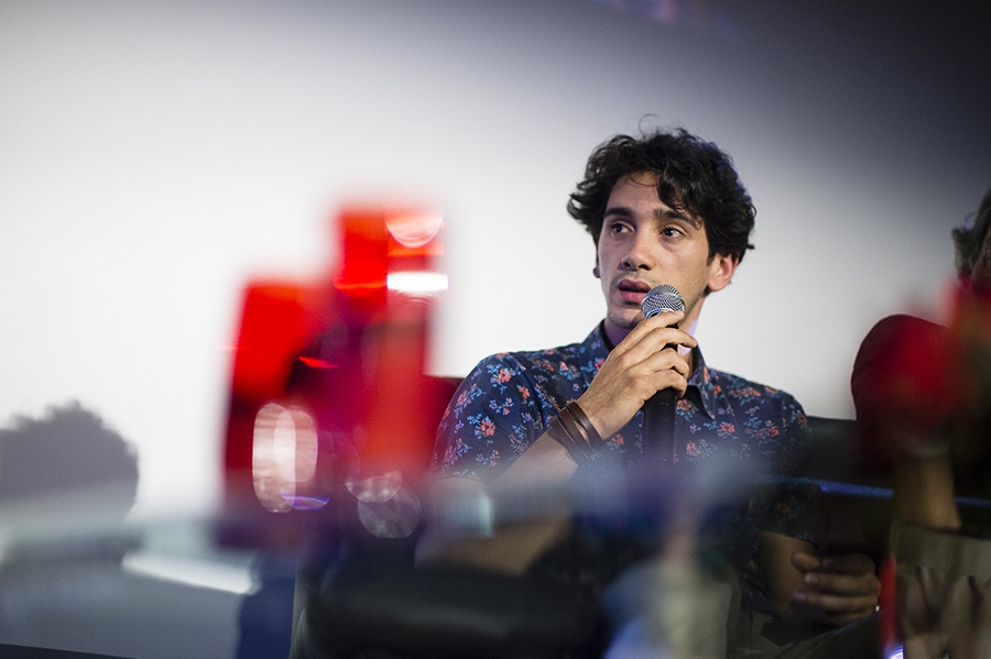 © MeyerKangangi.com