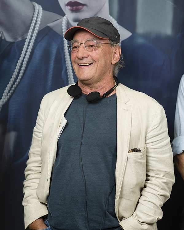 © MeyerKangangi.com