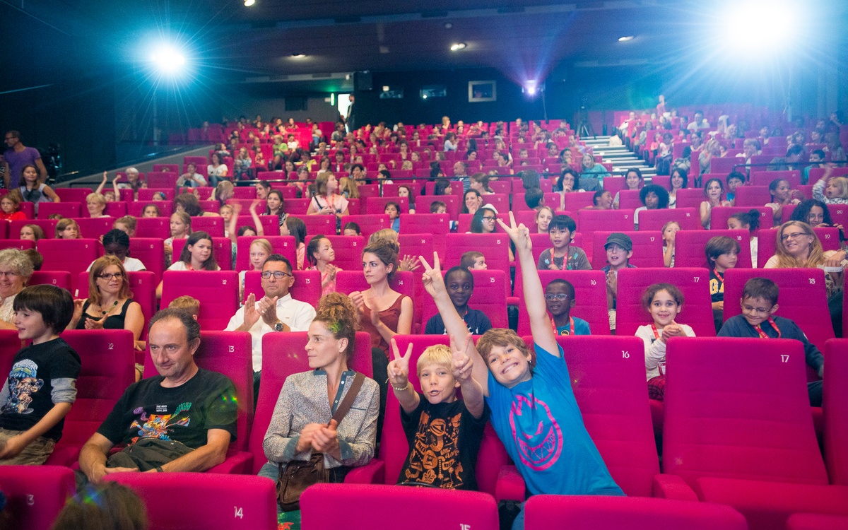 © MeyerKangangi.com