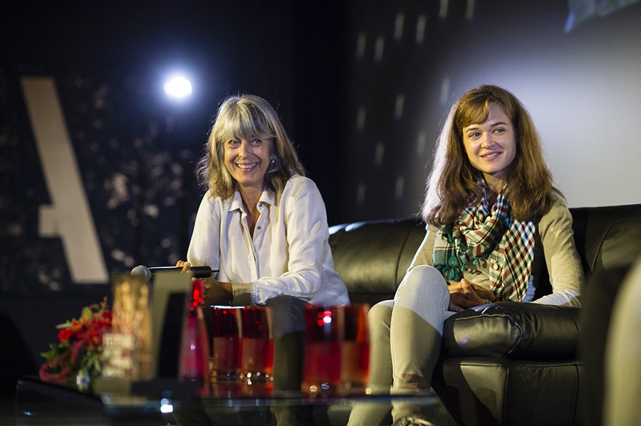 © MeyerKangangi.com