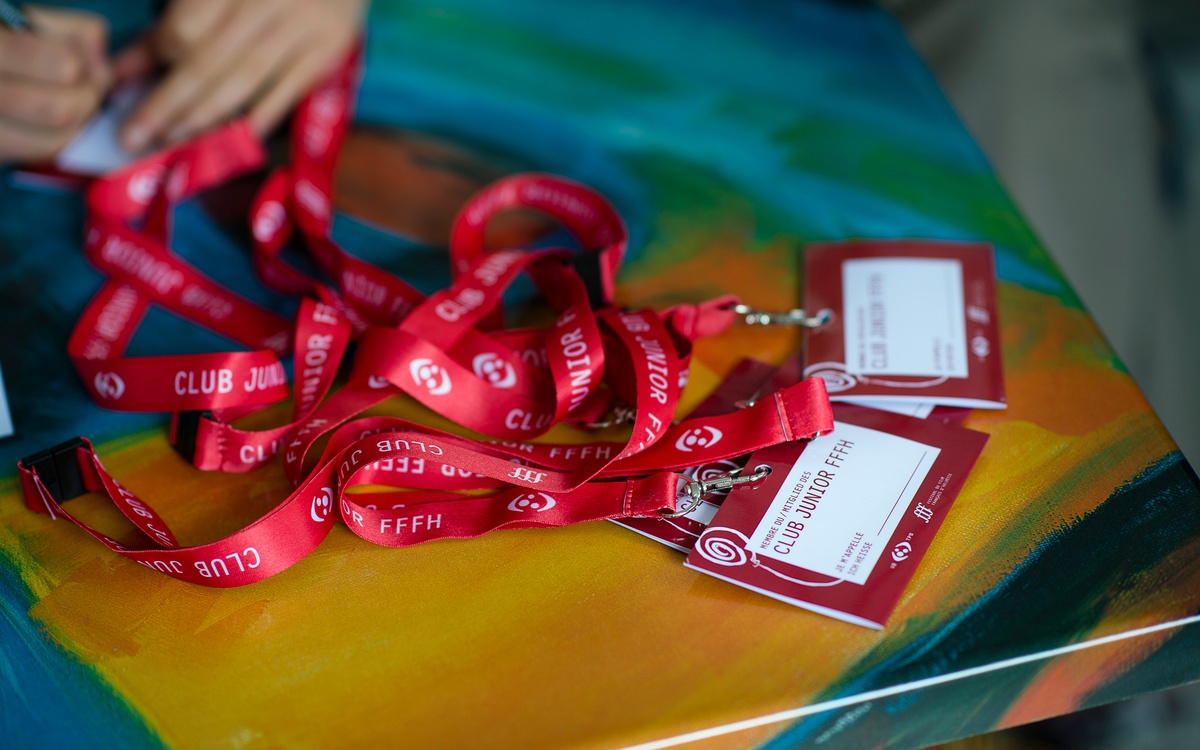 © MeyerKangangi.com