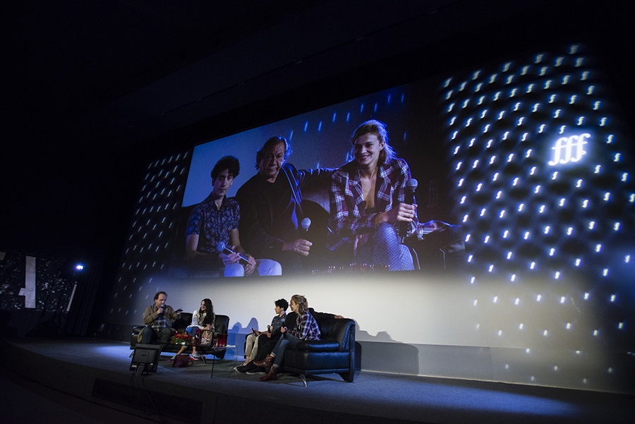 © MeyerKangangi.com