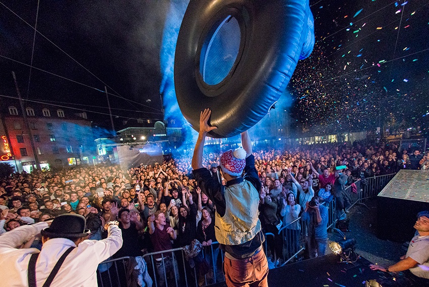 © MeyerKangangi.com