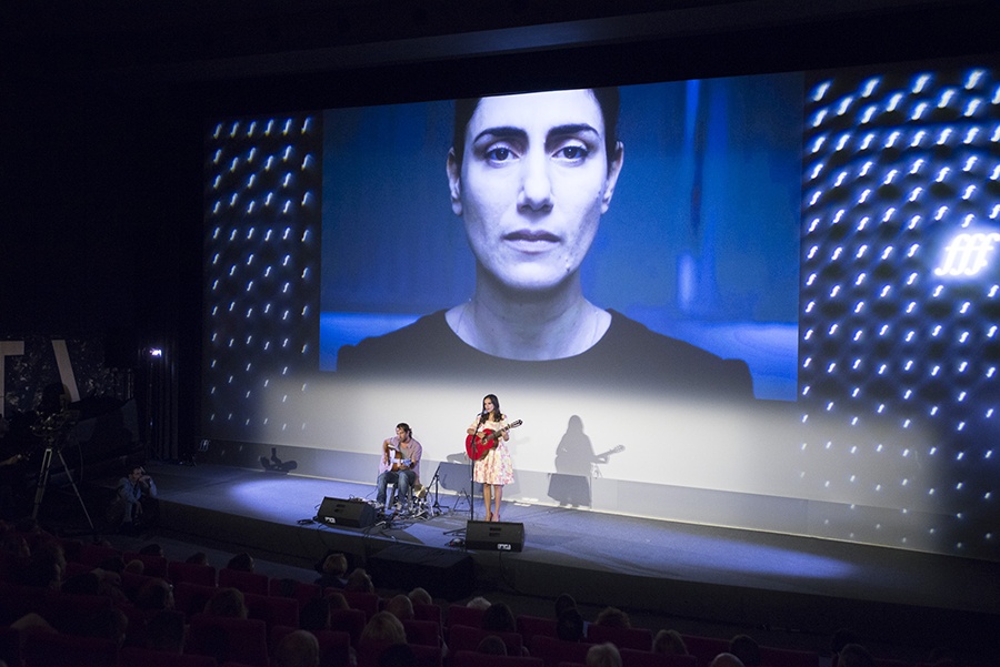 © MeyerKangangi.com